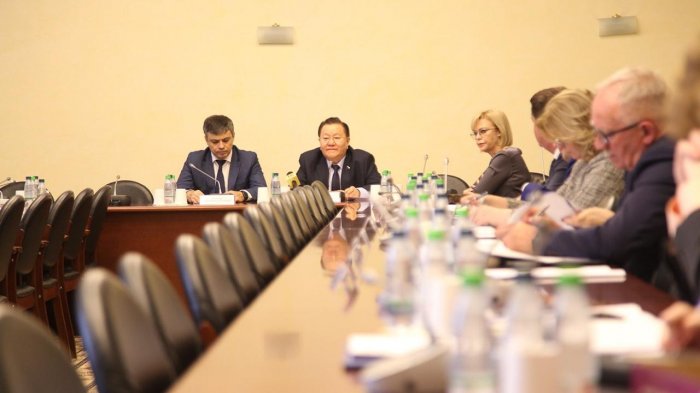 Первое заседание рабочей группы по вопросам медпомощи в северных районах РФ.