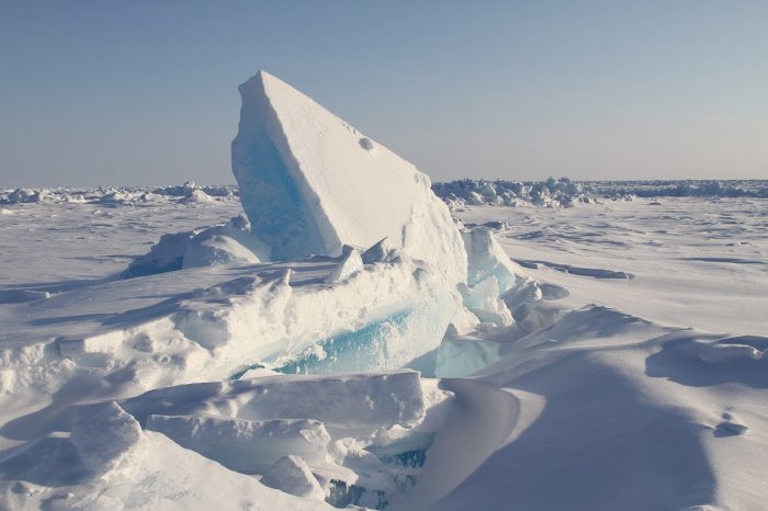 Обзор роли Арктического судоходства и обеспечение его  экологической безопасности